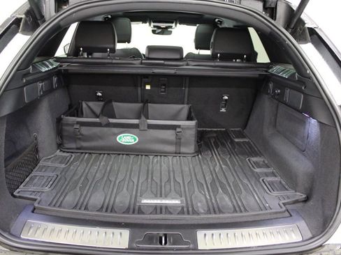 Used 2026 Land Rover Range Rover Velar Dynamic SE AWD/4WD image 39