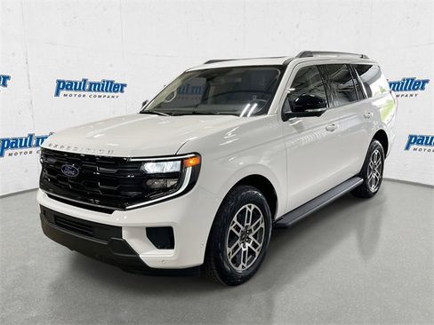 New 2025 Ford Expedition Active image 1