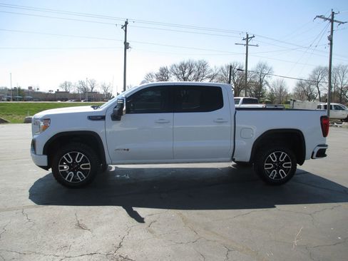 Used 2021 GMC Sierra 1500 AT4 w/ Technology Package image 9