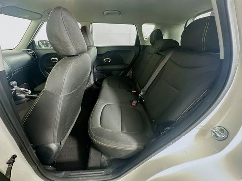 Used 2016 Kia Soul + FWD image 26