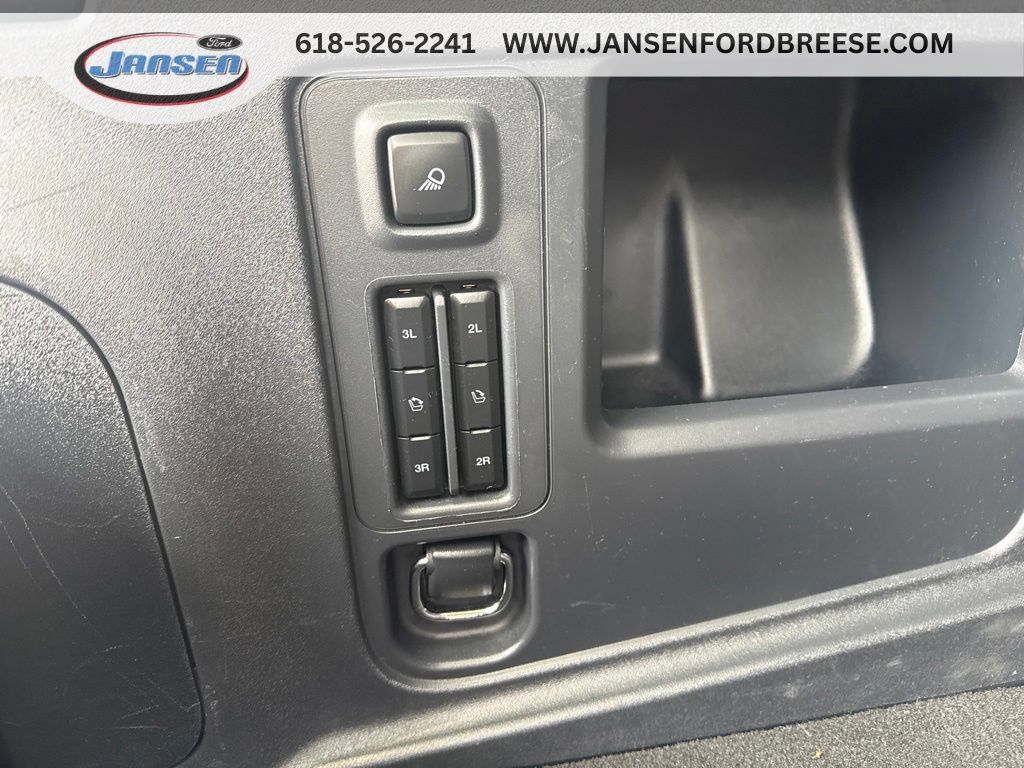 Used 2025 Ford Expedition Active AWD/4WD image 7