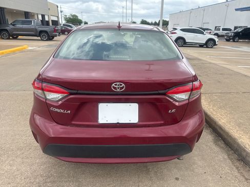 Used 2022 Toyota Corolla LE FWD image 6