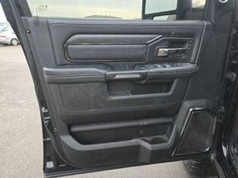 Used 2024 RAM 2500 Limited image 16