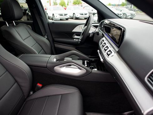 Certified 2025 Mercedes-Benz GLE 350 4MATIC image 33