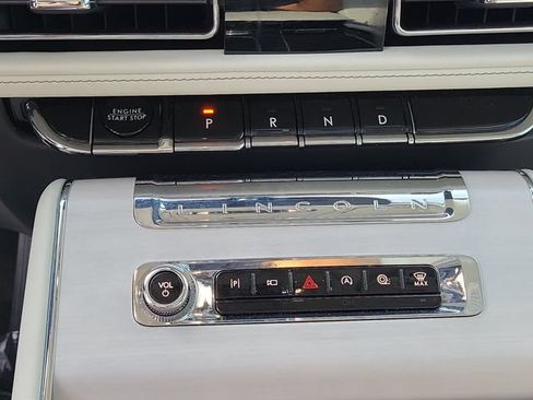Used 2025 Lincoln Aviator Reserve w/ Illumination Package RWD image 27