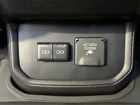 Used 2024 Toyota Highlander Platinum AWD/4WD image 22