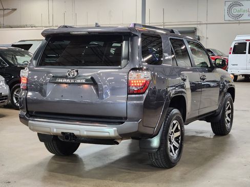 Used 2021 Toyota 4Runner TRD Off-Road Premium AWD/4WD image 8