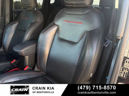 Used 2022 Jeep Renegade Trailhawk w/ Sun/Sound Group AWD/4WD image 23