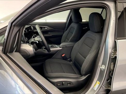Used 2025 Chevrolet Equinox EV LT w/ Comfort Package AWD/4WD image 16