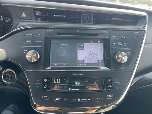 Used 2018 Toyota Avalon Limited w/ All Weather Liner Package FWD image 18