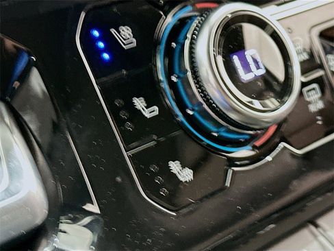 New 2025 GMC Sierra 2500 Denali w/ Denali Reserve Package image 21