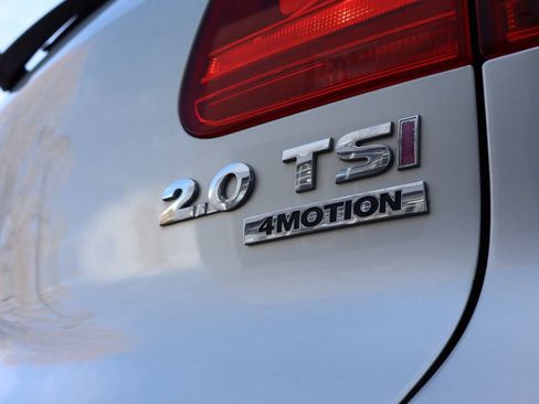 Used 2012 Volkswagen Tiguan S image 21