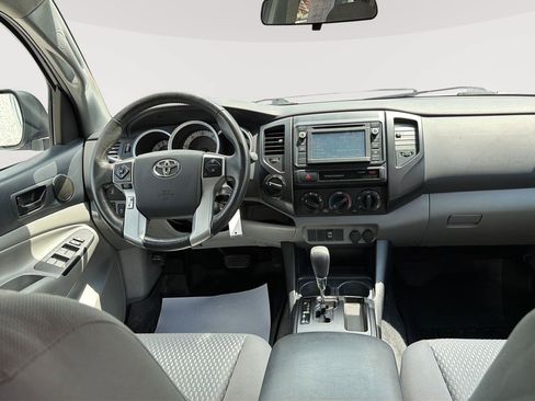 Used 2015 Toyota Tacoma 4x4 Double Cab w/ Convenience Package image 13