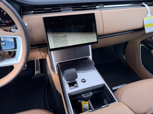 New 2026 Land Rover Range Rover SE AWD/4WD image 14