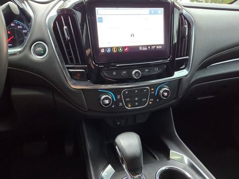 Certified 2023 Chevrolet Traverse LT w/ LT Premium Package FWD image 30
