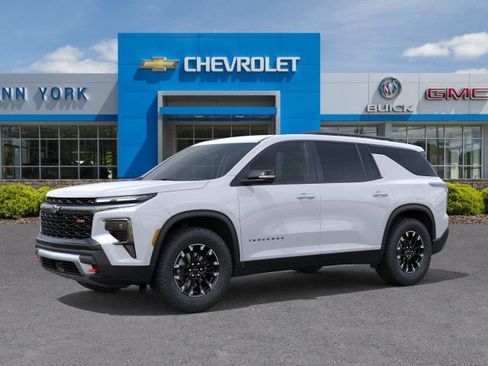 New 2026 Chevrolet Traverse Z71 w/ Enhanced Driving Package image 2