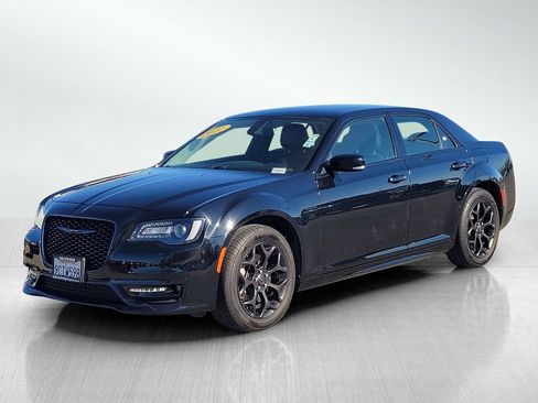 Used 2022 Chrysler 300 Touring L image 8