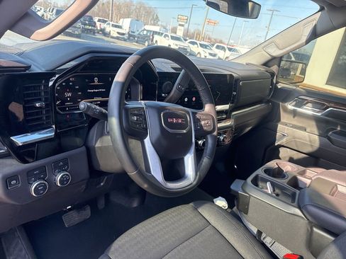 Used 2024 GMC Sierra 1500 Elevation image 4