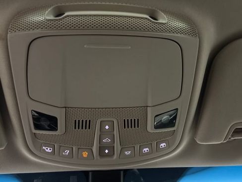 Used 2019 Lincoln Continental Reserve AWD/4WD image 41