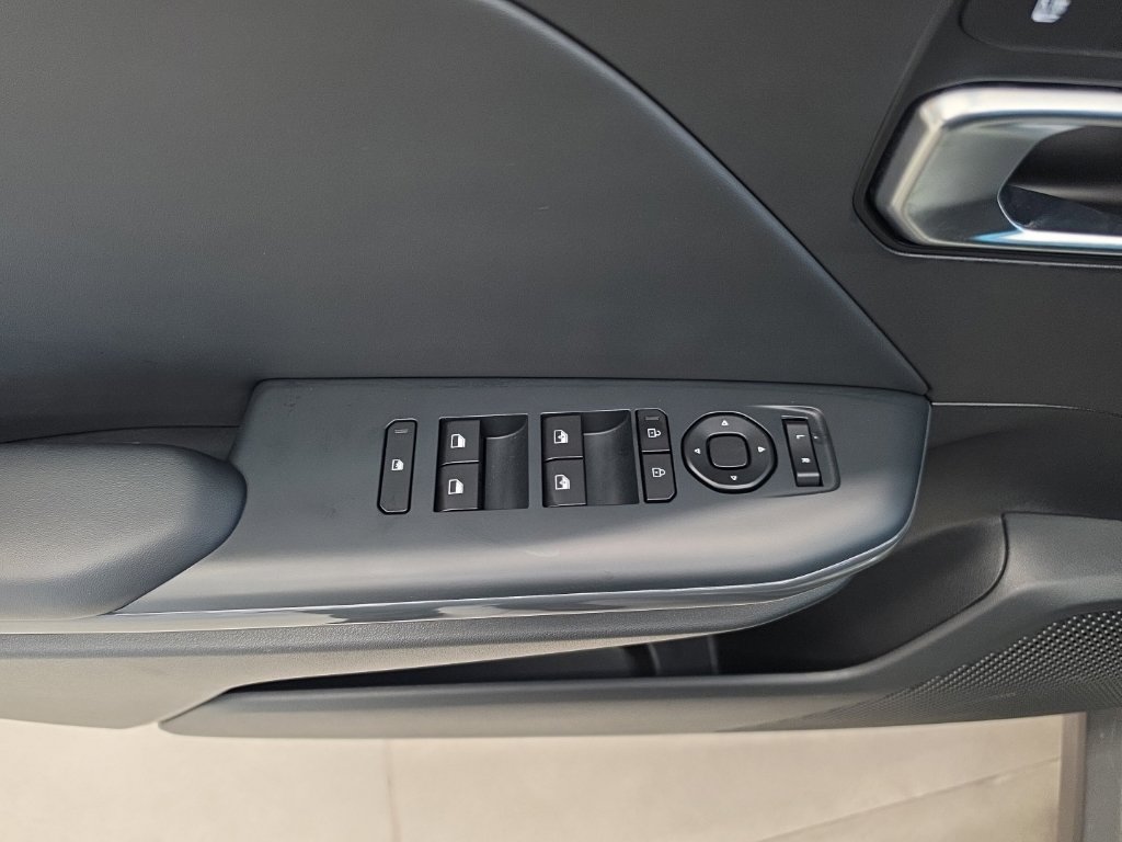 Certified 2026 Kia K4 EX FWD image 35