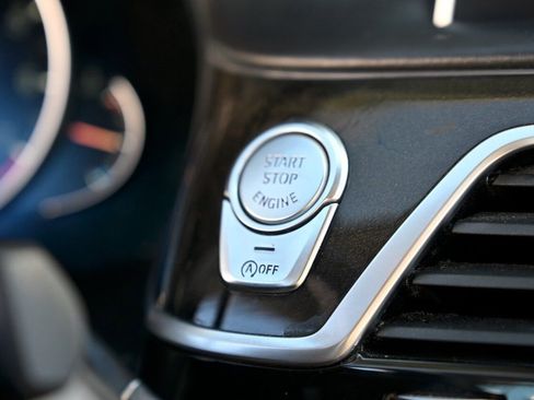 Used 2018 BMW 750i 750i image 38