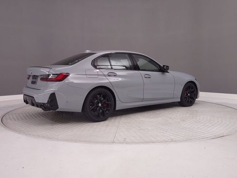 New 2026 BMW 330i Sedan w/ M Sport Package image 6
