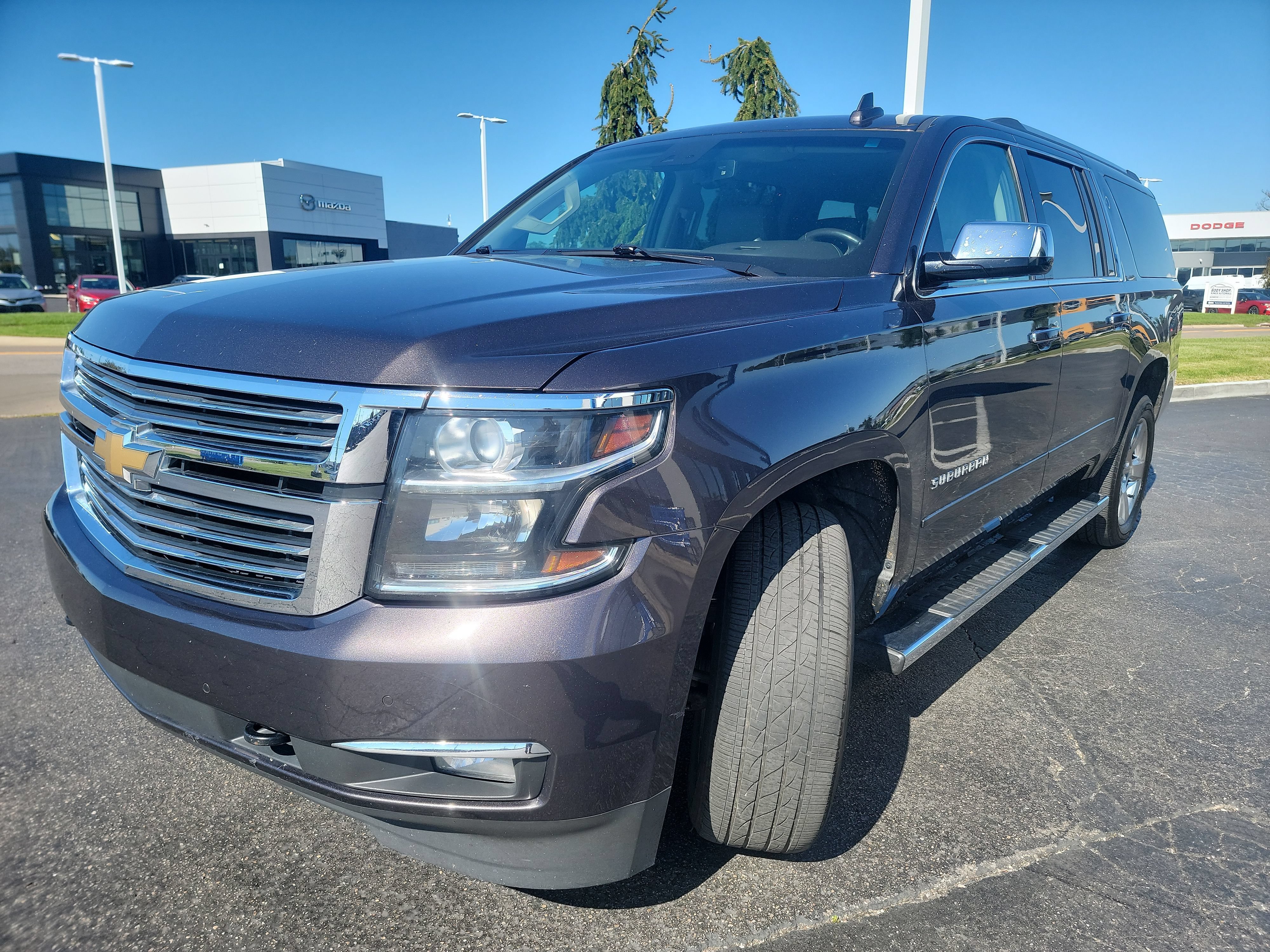Used 2018 Chevrolet Suburban Premier AWD/4WD image 3