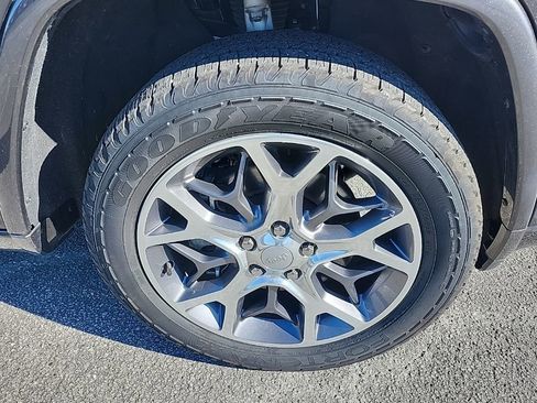 Certified 2021 Jeep Grand Cherokee Overland image 14