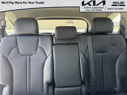 Used 2024 Kia Sorento S FWD image 11