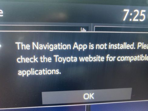 Used 2022 Toyota Highlander XLE FWD image 14