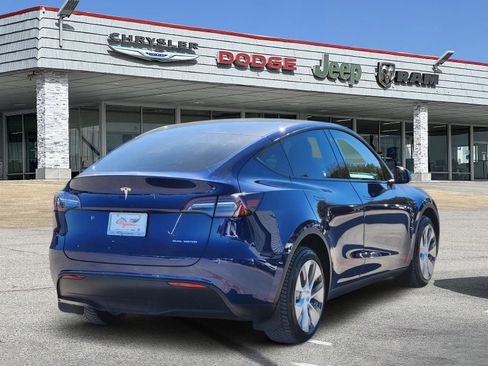 Used 2023 Tesla Model Y Long Range image 4