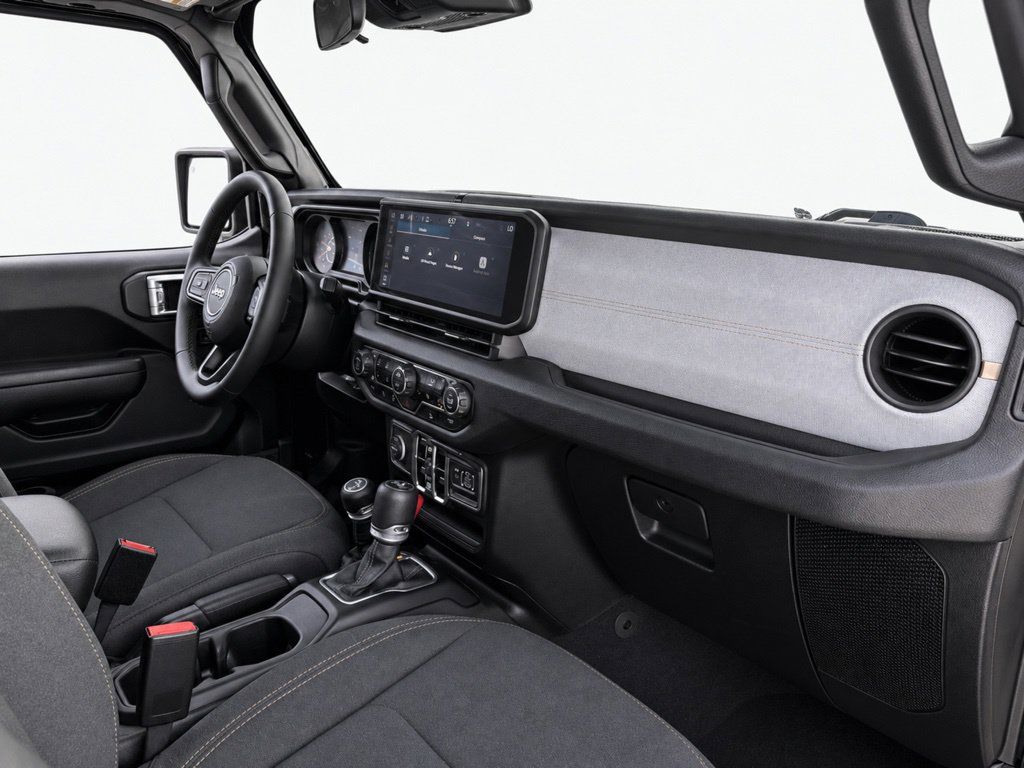 Used 2024 Jeep Wrangler Unlimited Sport AWD/4WD image 24