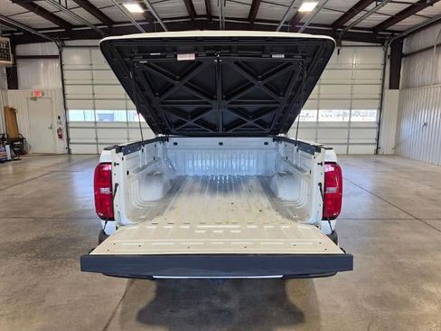 Used 2022 Chevrolet Colorado LT w/ Fleet Safety Package RWD image 10
