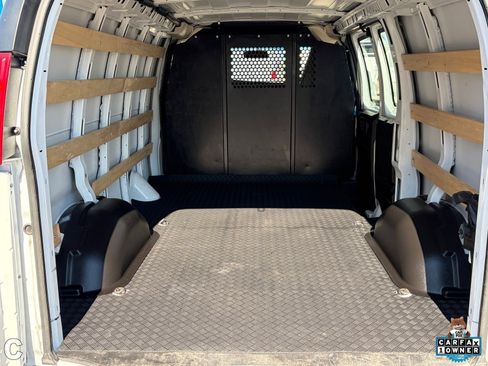 Used 2024 Chevrolet Express 2500 w/ Driver Convenience Package image 23