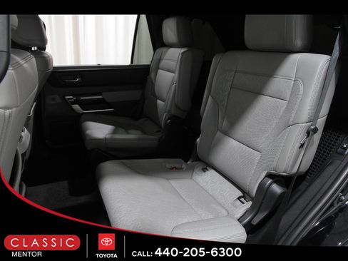 Certified 2025 Toyota Sequoia Limited w/ Tow Technology Package AWD/4WD image 21