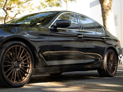 Used 2018 BMW 530i xDrive AWD/4WD image 7
