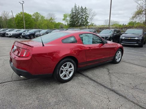 Used 2010 Ford Mustang Coupe RWD image 5