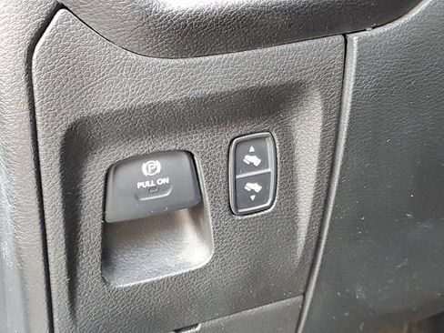 Used 2020 RAM 1500 Big Horn AWD/4WD image 23