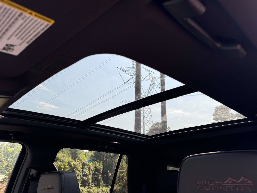 New 2026 Chevrolet Tahoe High Country AWD/4WD image 21
