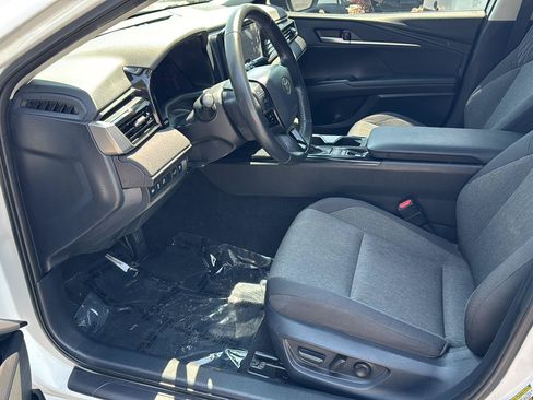 Used 2025 Toyota Camry LE w/ Convenience Package AWD/4WD image 27