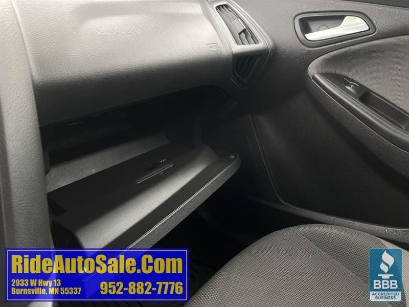 Used 2013 Ford Focus SE w/ SE Winter Pkg FWD image 39