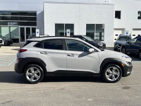 Used 2023 Hyundai Kona SEL w/ Convenience Package image 6