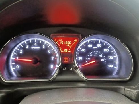 Used 2014 Nissan Versa SV FWD image 21