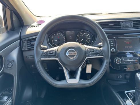 Used 2020 Nissan Rogue Sport S w/ Appearance Package FWD image 13