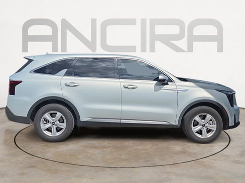 Certified 2026 Kia Sorento LX FWD image 8