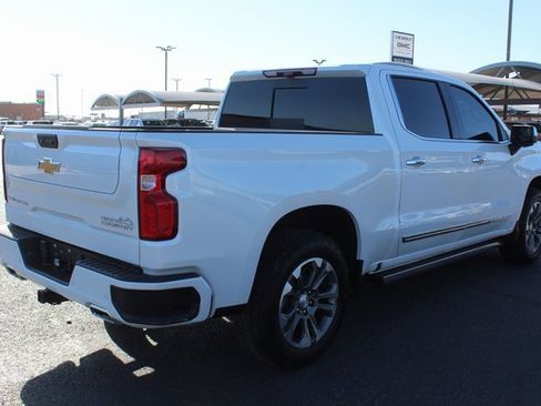 Used 2024 Chevrolet Silverado 1500 High Country w/ Technology Package image 3