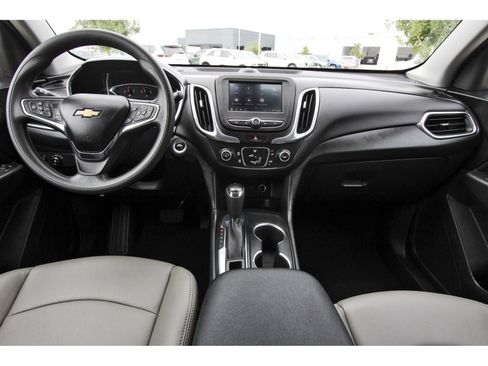 Used 2021 Chevrolet Equinox LT image 12