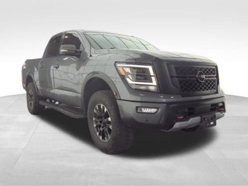 Used 2021 Nissan Titan PRO-4X w/ Pro-4x Convenience Package image 2