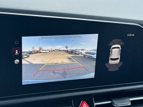 Used 2024 Kia Niro SX image 20