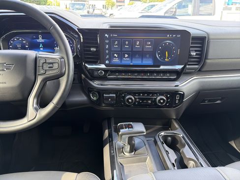 Used 2023 Chevrolet Silverado 1500 ZR2 w/ Technology Package AWD/4WD image 31